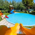 Hotel May Beach Hotel