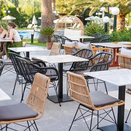 Hotell May Beach Hotel