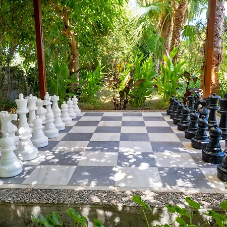 May Beach Hotel Hotell