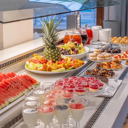 May Beach Hotel Hotell