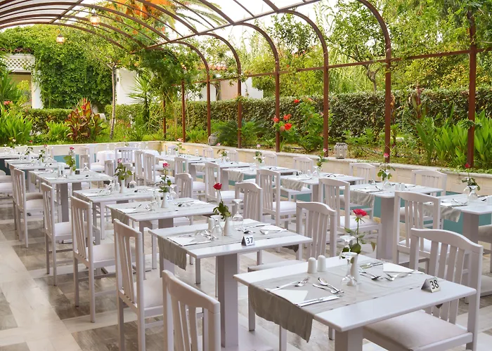 Szálloda May Beach Hotel 4*