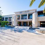 May Beach Hotel Hotel 4*