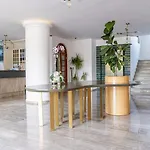 Hotel May Beach Hotel