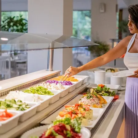 Ξενοδοχείο May Beach Hotel 4*