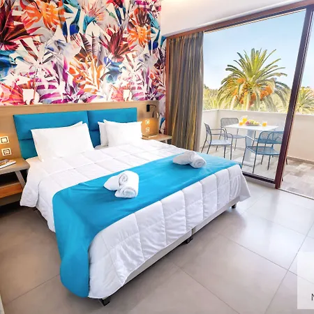 Hotell May Beach Hotel 4*