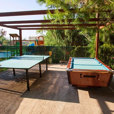 May Beach Hotel Ξενοδοχείο