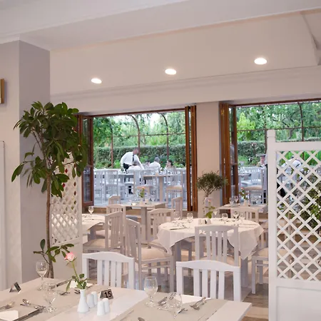 May Beach Hotel Hotel Retimno