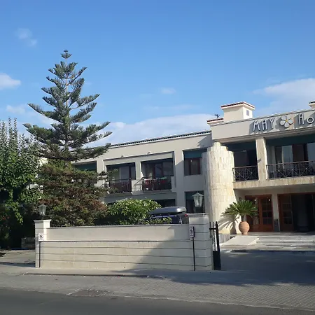 Ξενοδοχείο May Beach Hotel 4*