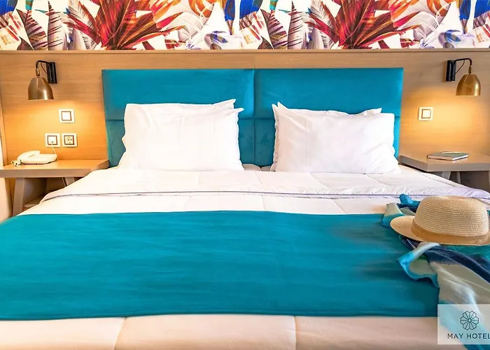 May Beach Hotel Готель 4*