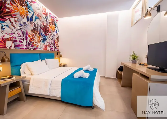 May Beach Hotel Готель