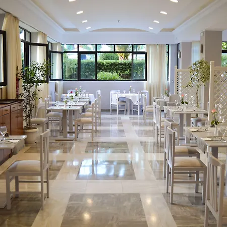 May Beach Hotel Rétino