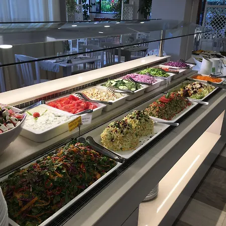 Hotel May Beach Hotel