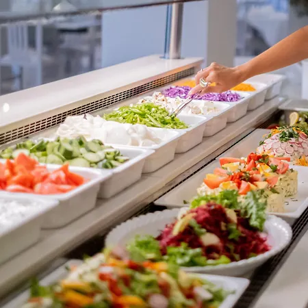 Hotel May Beach Hotel