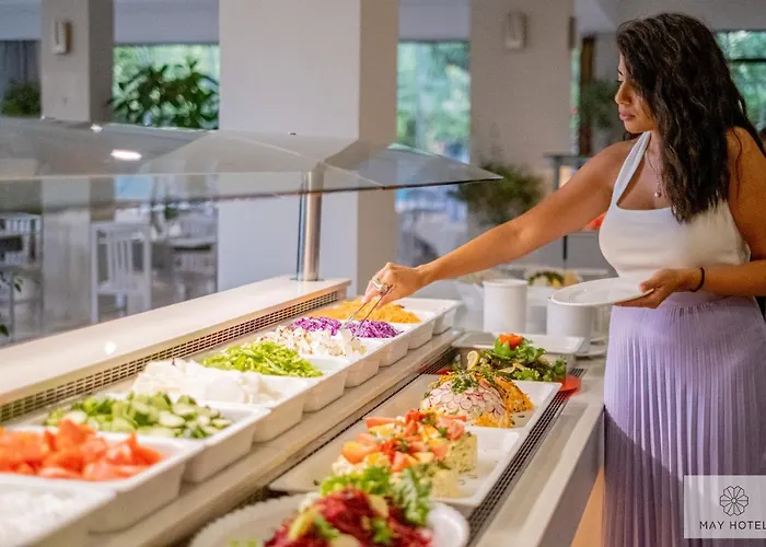 Hotell May Beach Hotel 4*