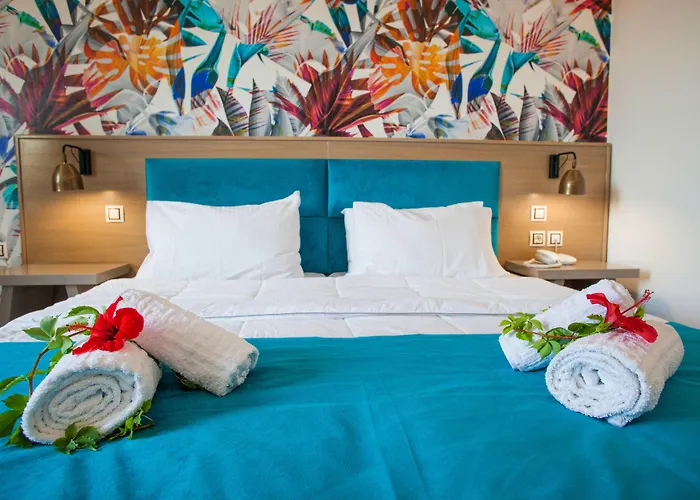 Hotell May Beach Hotel