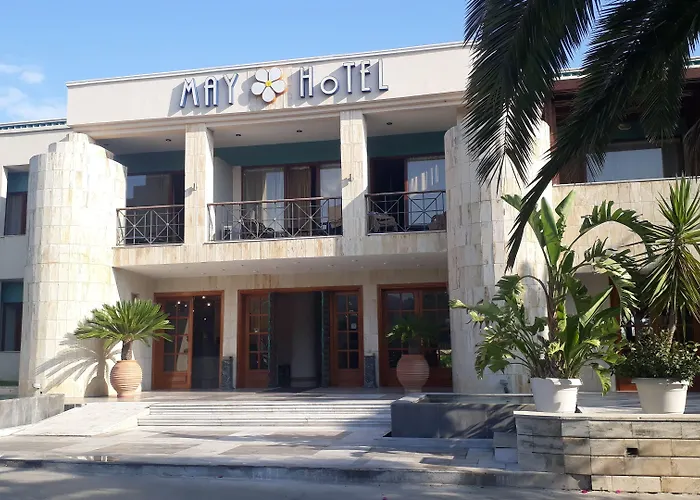 Hotell May Beach Hotel 4*