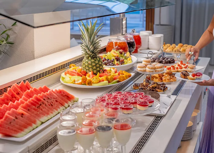 May Beach Hotel Hotell